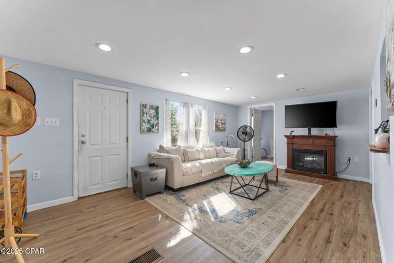 3 bedroom ManufacturedHome at 125 N Vestavia Street, Miramar Heights, Panama City Beach — photo 3