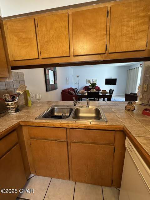 7125 N Lagoon Drive H, Panama City FL - photo 9 of 34