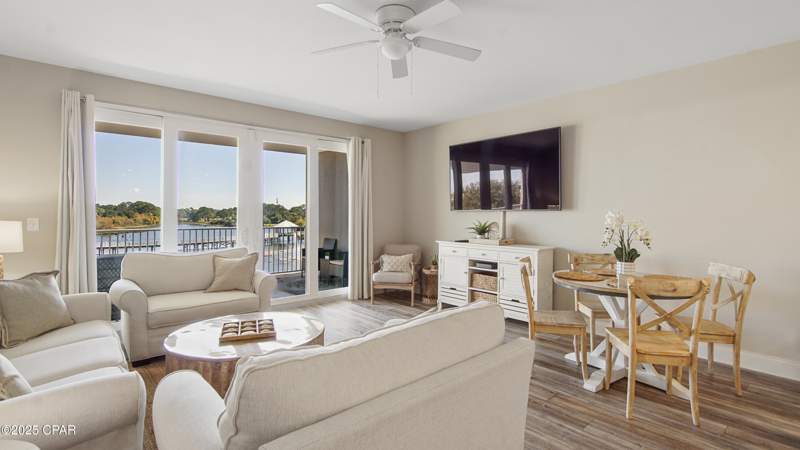 3 bedroom Condominium at 9902 S Thomas Drive 234, Laketown Wharf, Panama City — photo 3