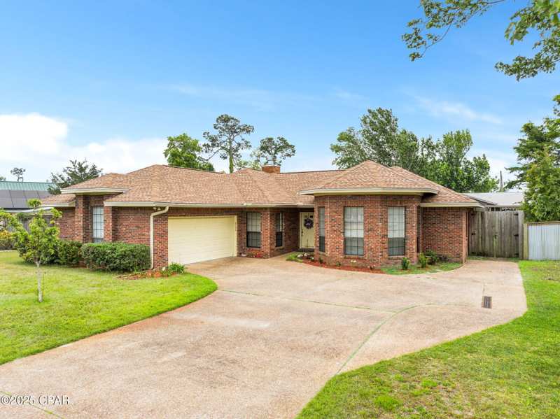 3 bedroom SingleFamilyResidence at 2707 Pembroke Drive, Forest Park East, Panama City — photo 1