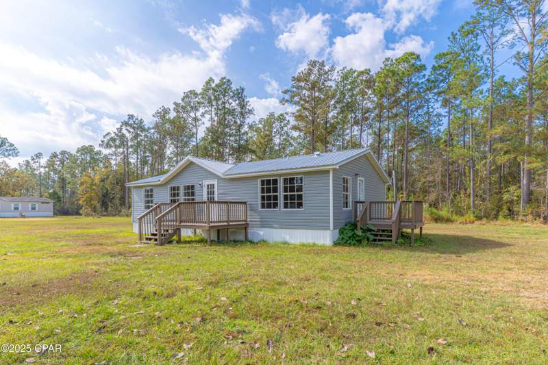 3 bedroom ManufacturedHome at 615 Sesame Street, Red Bull Island, Wewahitchka — photo 2
