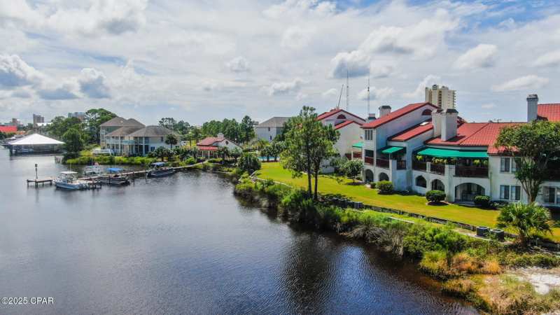1 bedroom Condominium at 8730 Thomas Drive 102, Villas Of St. Thomas 1, Panama City — photo 1