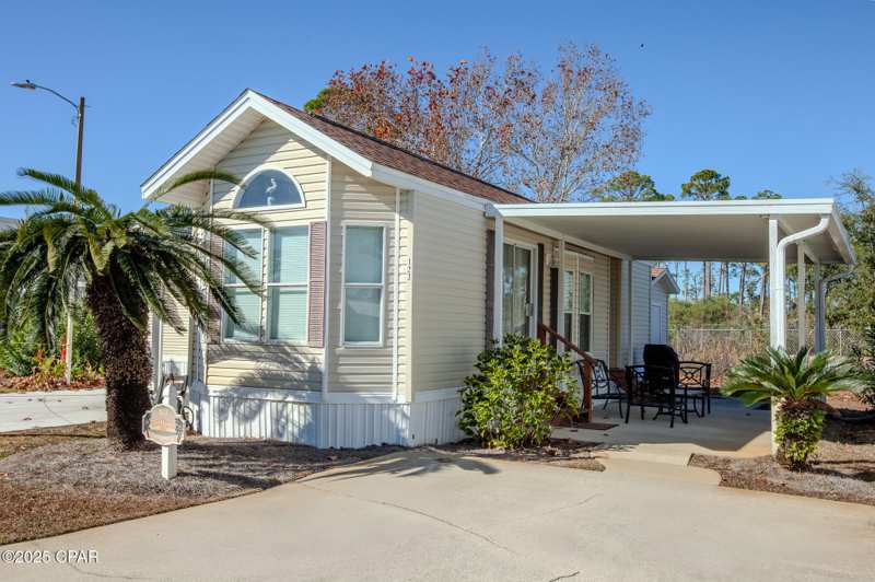 1 bedroom ManufacturedHome at 1219 Thomas Drive 123, Emerald Pointe Resort, Panama City — photo 1