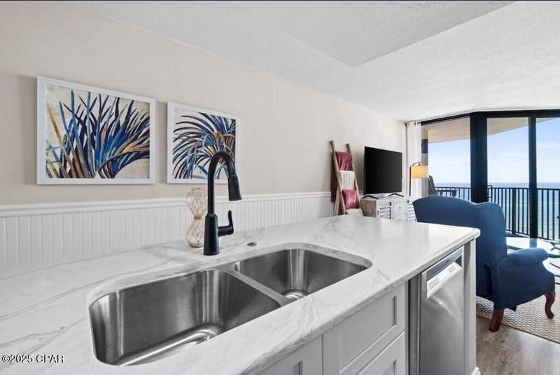 1 bedroom Condominium at 9850 S Thomas Drive 1011W, Sunbird Condo, Panama City Beach — photo 5
