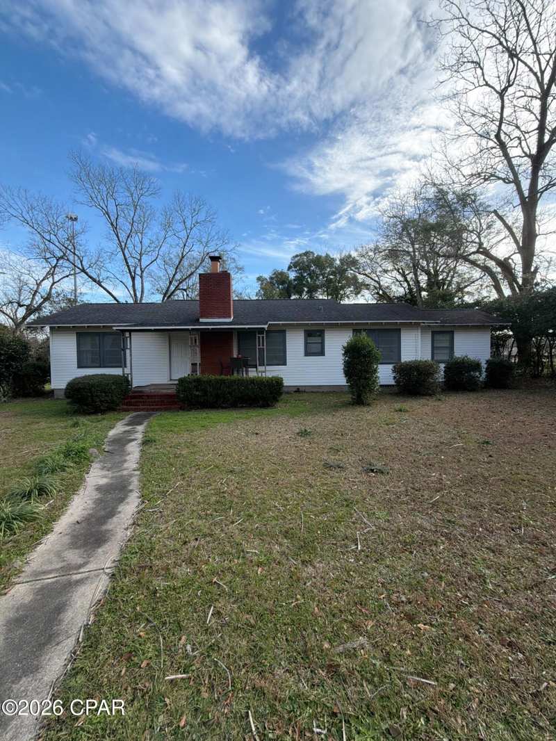 3 bedroom SingleFamilyResidence at 308 S Depot Street, Bonifay, Bonifay — photo 1
