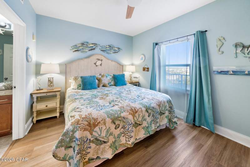 1 bedroom Condominium at 9860 S Thomas Drive 604, Laketown Wharf, Panama City — photo 2