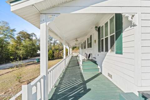 2686 Mona Lane, Alford FL - photo 11 of 38