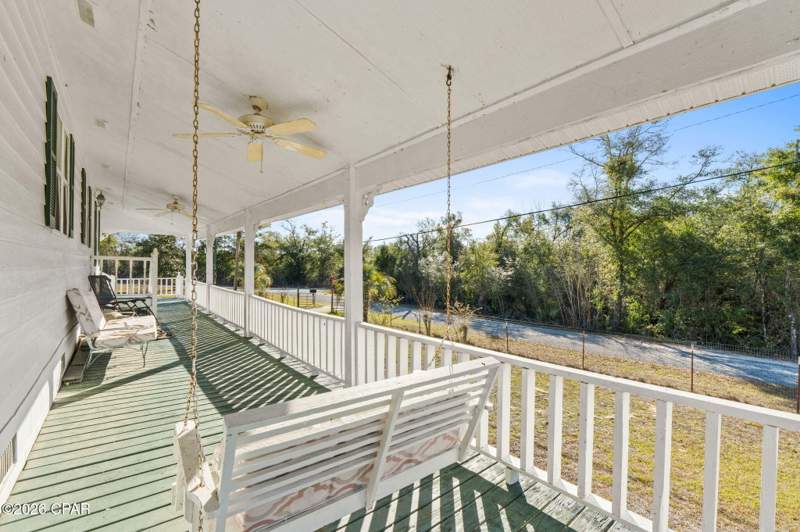 3 bedroom SingleFamilyResidence at 2686 Mona Lane, Holiday Estates, Alford — photo 2