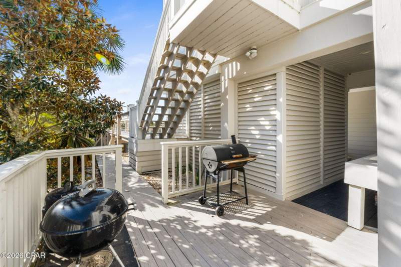 5 bedroom SingleFamilyResidence at 152 Mccosh Mill Road, Piney Woods Beach, Port St Joe — photo 2