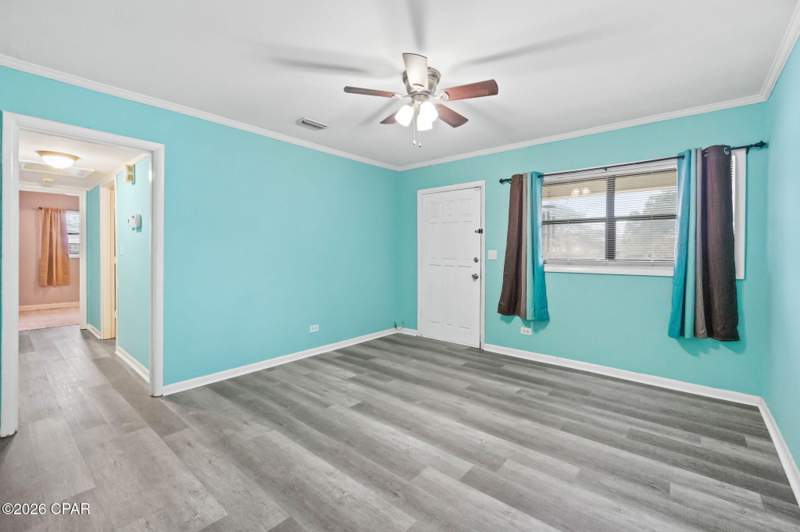 3 bedroom SingleFamilyResidence at 5392 College Drive, Graceville Heights, Graceville — photo 3