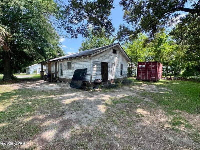 2 bedroom SingleFamilyResidence at 5295 Brown Street, Graceville, Graceville — photo 3