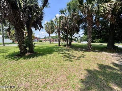 5295 Brown Street, Graceville FL - photo 6 of 13