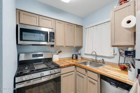 116 Damon Circle B, Panama City Beach FL - photo 6 of 31