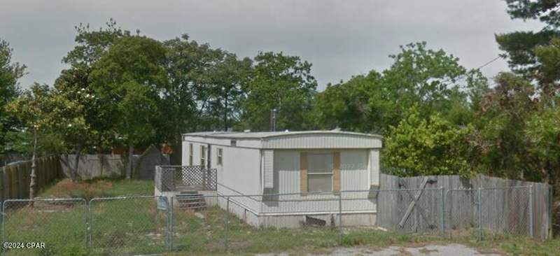 2 bedroom ManufacturedHome at 331 Hibiscus Drive, Laguna Beach, Panama City Beach — photo 2
