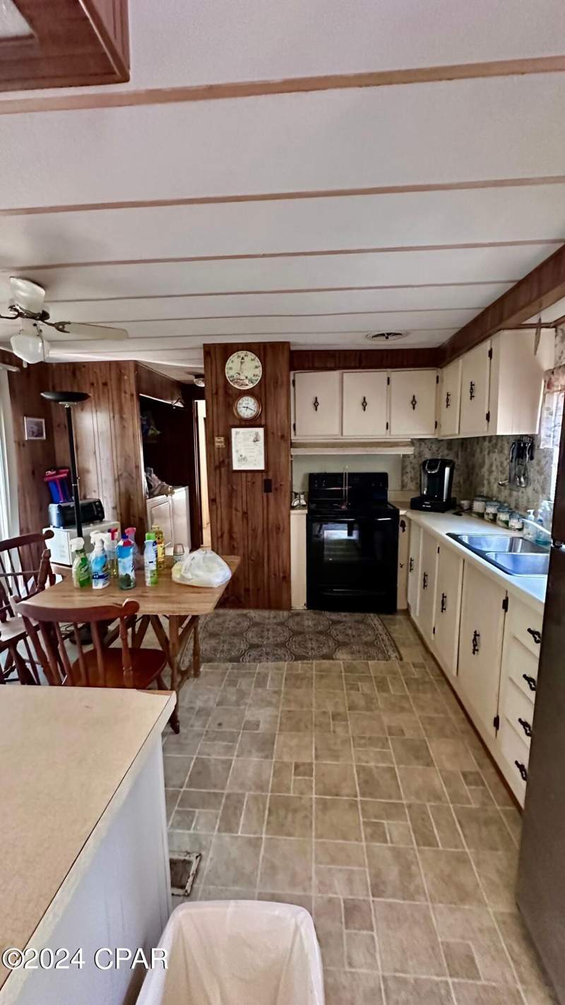 2 bedroom ManufacturedHome at 331 Hibiscus Drive, Laguna Beach, Panama City Beach — photo 3