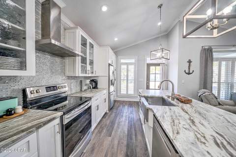 311 Venture Boulevard, Panama City Beach FL - photo 9 of 39