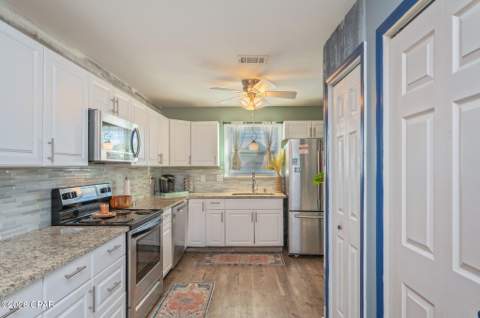 636 W Caladium Circle B, Panama City Beach FL - photo 12 of 39