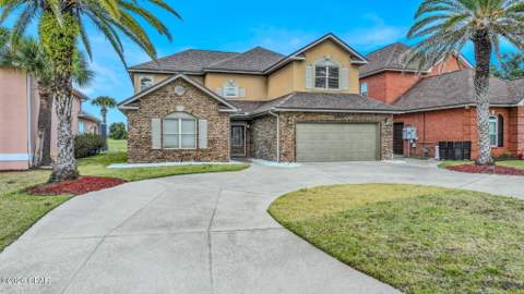 2913 Country Club Drive, Lynn Haven FL - photo 7 of 101