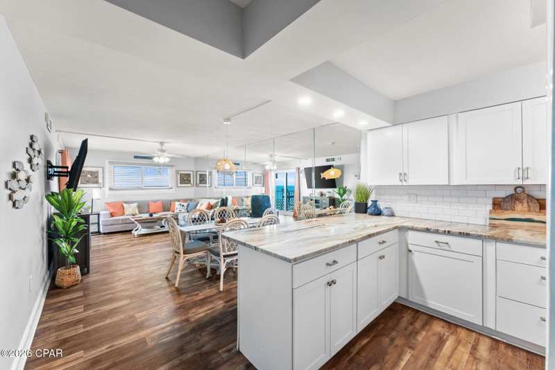 3 bedroom Condominium at 5801 Thomas Drive 1204, Regency Towers, Panama City — photo 1