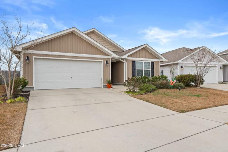 4 bedroom SingleFamilyResidence at 212 Red Bay Road, Bridge Harbor, Panama City — photo 2