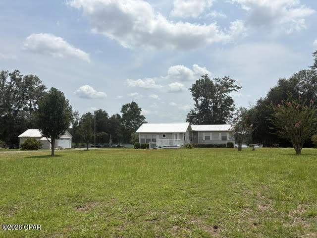 3 bedroom SingleFamilyResidence at 24798 NW County Road 73a, Lake Kathryn Estates, Altha — photo 2