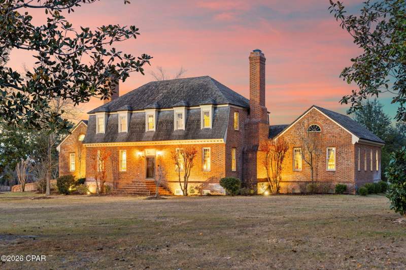 5 bedroom SingleFamilyResidence at 2677 Ferol Lane, Normandale Estates, Lynn Haven — photo 2