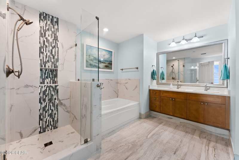 1 bedroom Condominium at 15625 Front Beach Road 2006, Aqua, Panama City Beach — photo 1