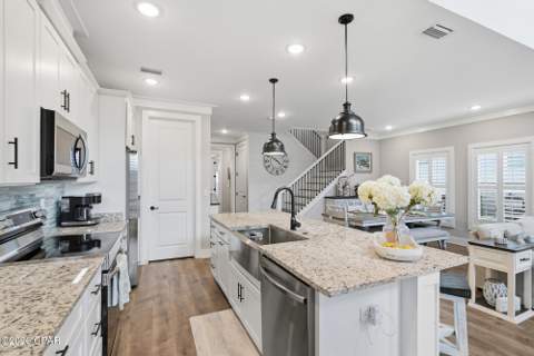 725 Landing Circle, Panama City Beach FL - photo 10 of 47