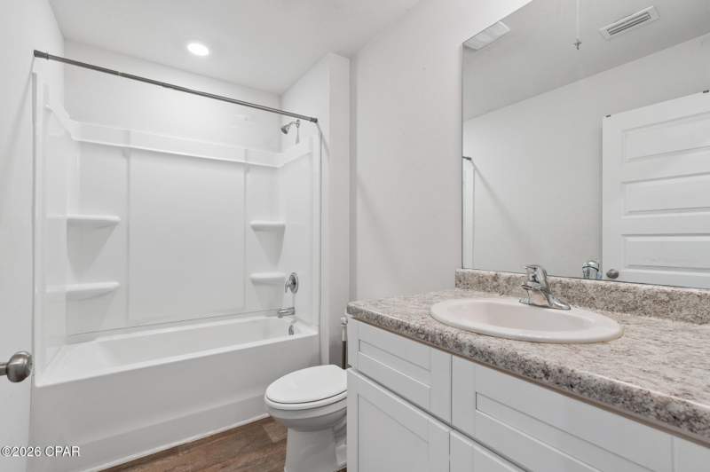 4 bedroom SingleFamilyResidence at 7128 Ellie B Drive, Barrett's Park, Panama City — photo 5