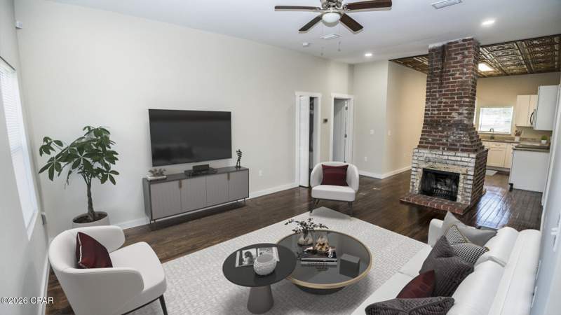 5 bedroom SingleFamilyResidence at 5045 E Highway 98, W H Parker, Panama City — photo 2