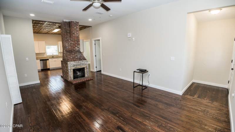 5 bedroom SingleFamilyResidence at 5045 E Highway 98, W H Parker, Panama City — photo 4