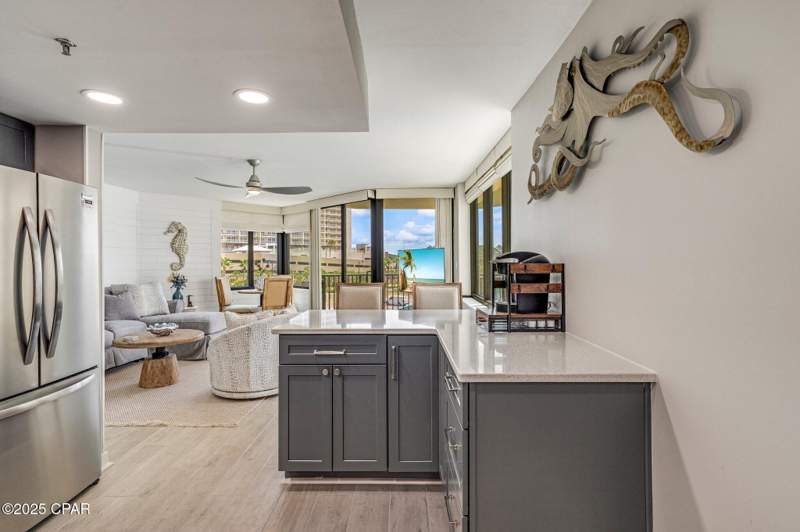 1 bedroom Condominium at 9850 S Thomas Drive 401W, Sunbird Condo, Panama City — photo 5
