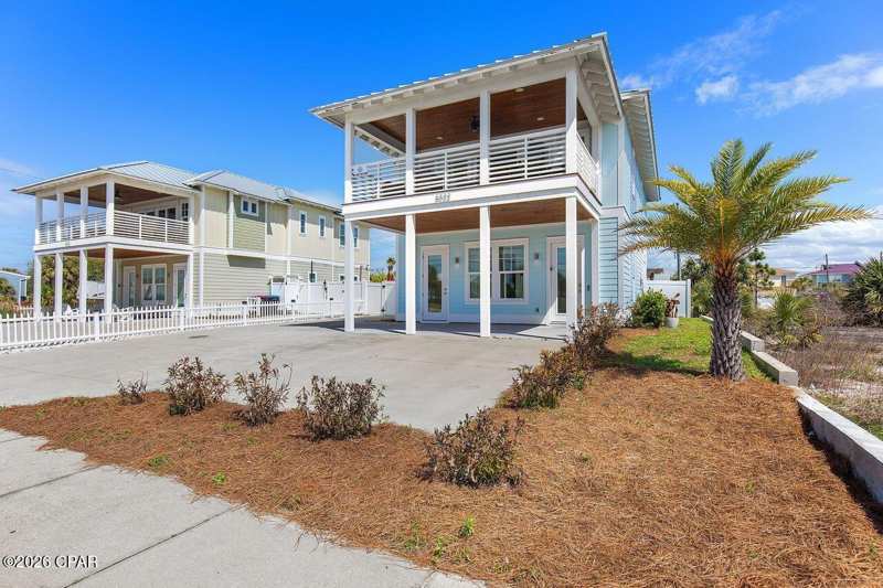4 bedroom SingleFamilyResidence at 5522 Thomas Drive, Gulf Lagoon Beach, Panama City — photo 1