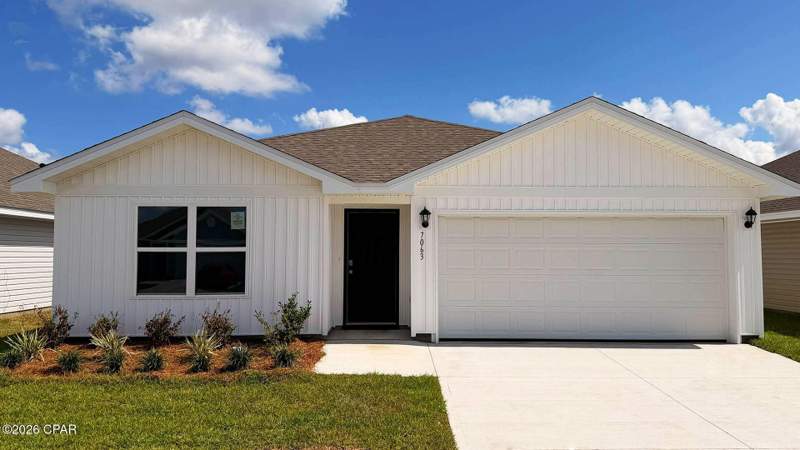 4 bedroom SingleFamilyResidence at 7063 Merlyn Dethlefsen Road, Liberty, Panama City — photo 2
