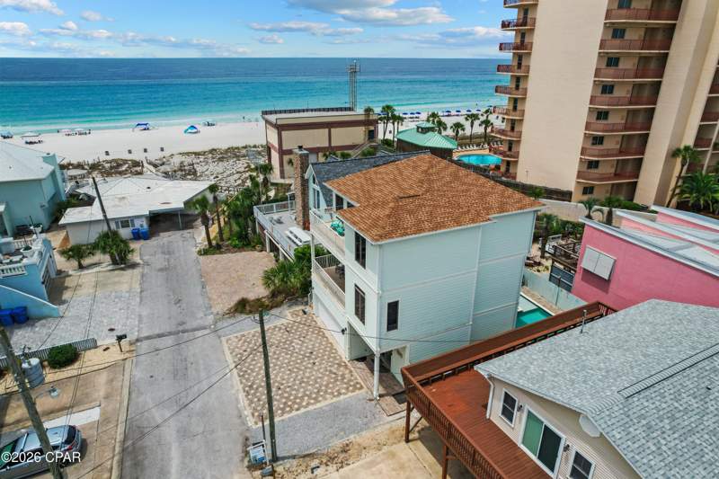 7 bedroom SingleFamilyResidence at 4120 Nancee Drive, Holiday Beach On The Gulf, Panama City — photo 2