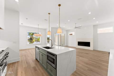 7852 Grand Lagoon Way, Panama City Beach FL - photo 10 of 58