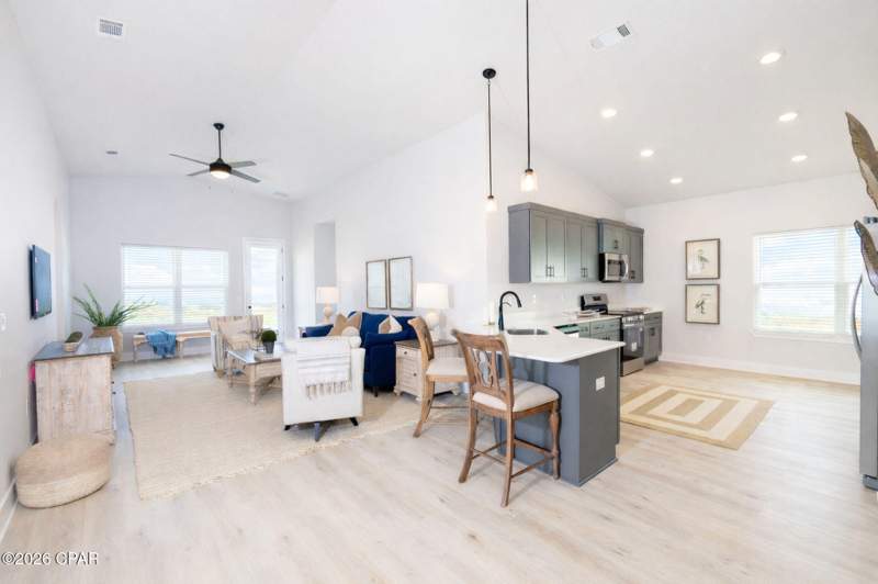 4 bedroom SingleFamilyResidence at 5224 Salvation Street, Parkbrook, Panama City — photo 4