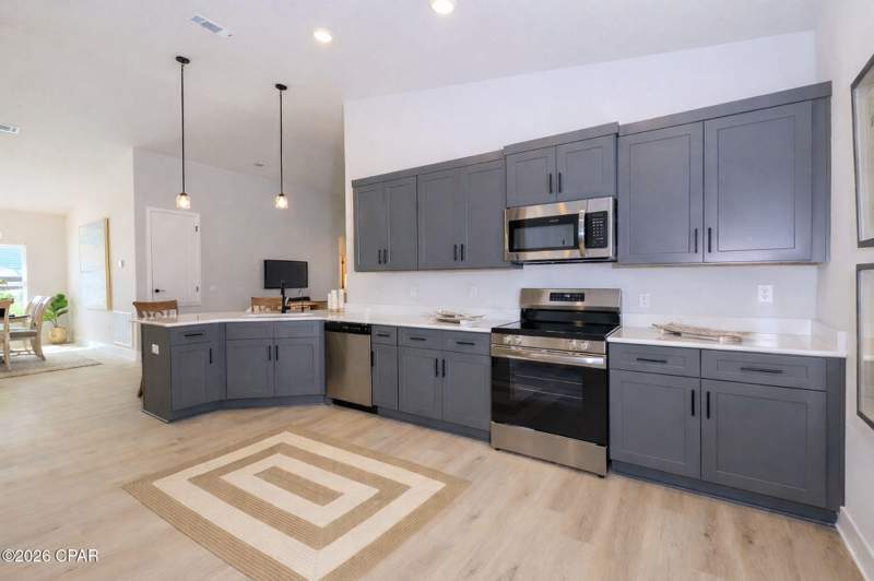 4 bedroom SingleFamilyResidence at 5224 Salvation Street, Parkbrook, Panama City — photo 5