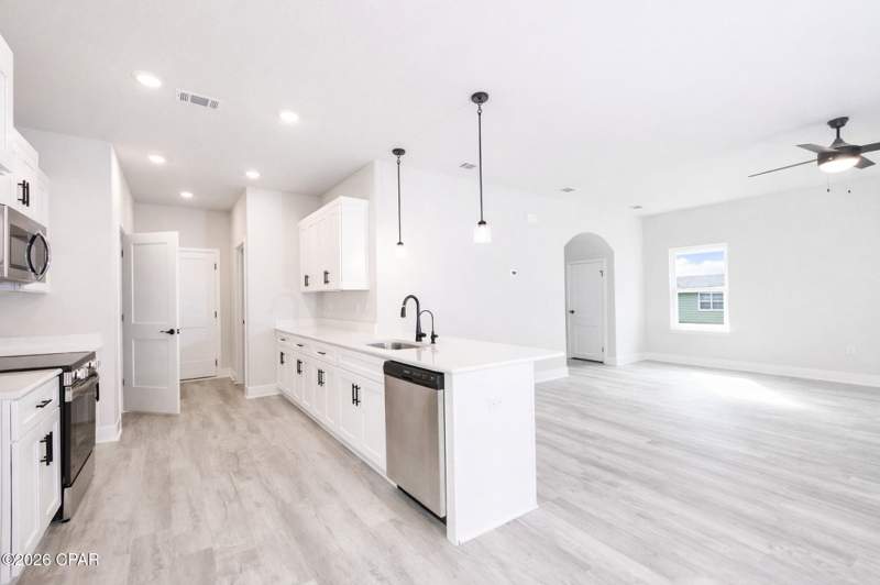 5 bedroom SingleFamilyResidence at 5023 Parkbrook Cove, Parkbrook, Panama City — photo 4