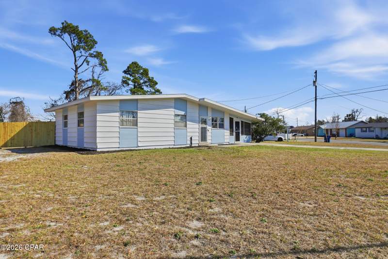 3 bedroom SingleFamilyResidence at 3014 W 21st Court, Sherwood Unit 2, Panama City — photo 3