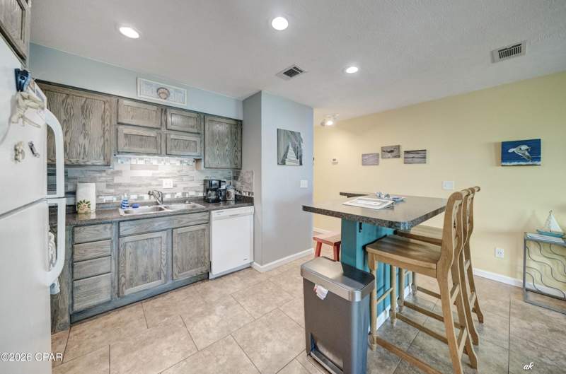 1 bedroom Condominium at 6205 Thomas Drive 2F, Nautical Watch II, Panama City — photo 5