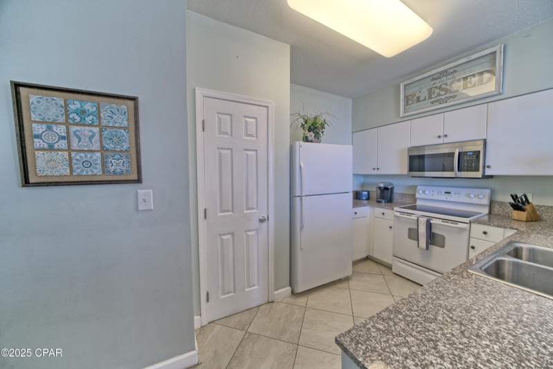 2 bedroom Condominium at 9900 S Thomas Drive 407, Shores Of Panama, Panama City Beach — photo 2
