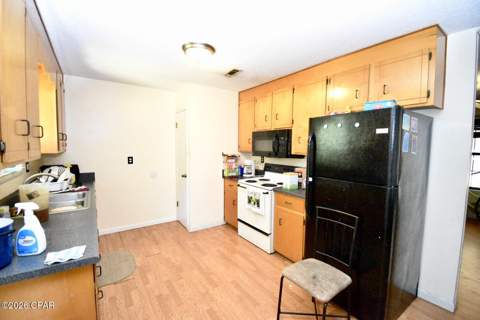 1395 Warren Avenue, Chipley FL - photo 7 of 24
