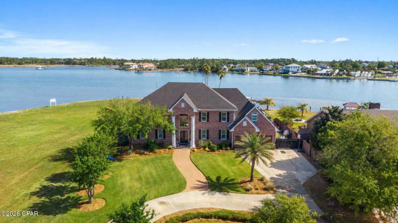 5 bedroom SingleFamilyResidence at 4734 Baywood Drive, Baywood Shores Estates, Lynn Haven — photo 4