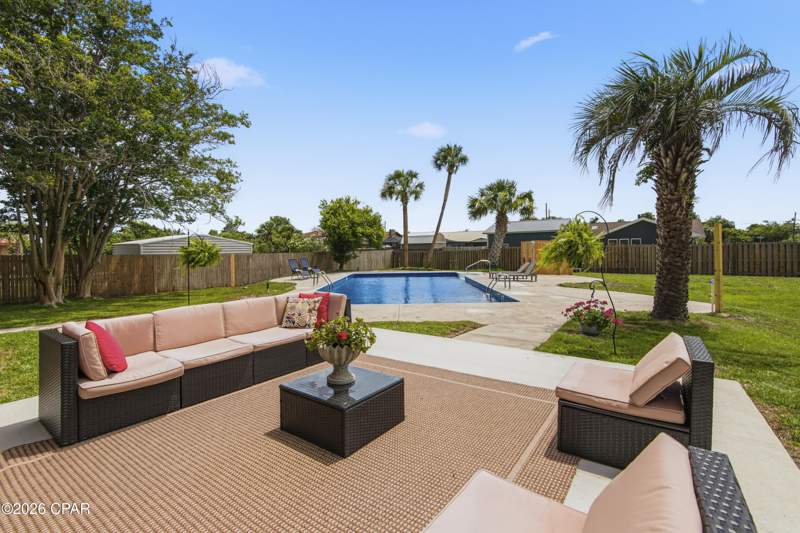 4 bedroom SingleFamilyResidence at 308 Cascade Street, Forest Park Estates, Panama City — photo 2