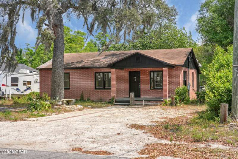 3 bedroom SingleFamilyResidence at 1824 Grant Avenue, Bayview Add, Panama City — photo 1