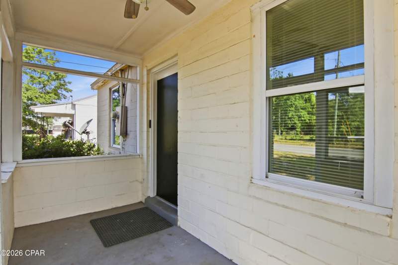 2 bedroom SingleFamilyResidence at 1324 Lincoln Drive, Lincoln Park, Panama City — photo 5
