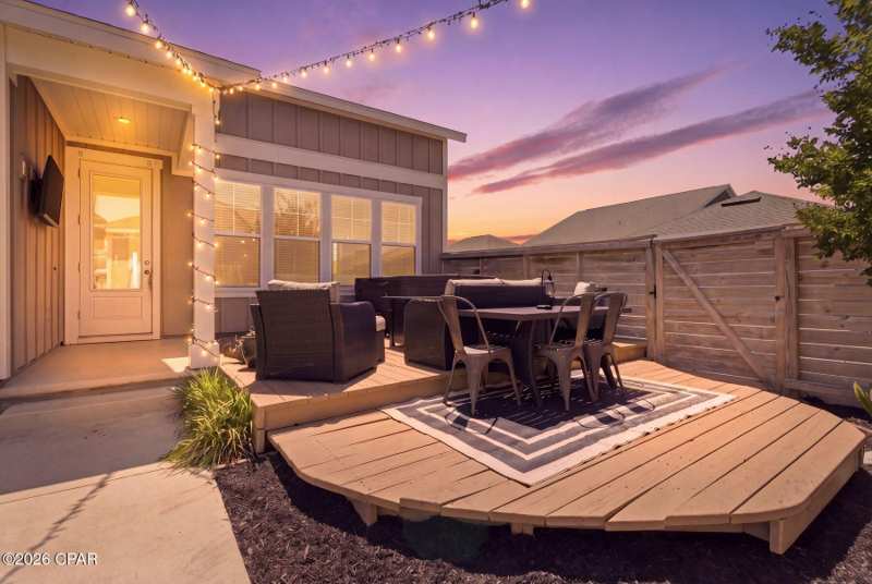 5 bedroom SingleFamilyResidence at 1708 Daffodil Street, Sweetbay, Panama City — photo 1