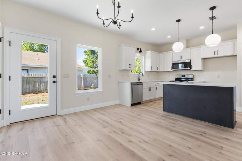 3 bedroom SingleFamilyResidence at 229 W 13th Street, Bry-Co Park, Panama City — photo 5