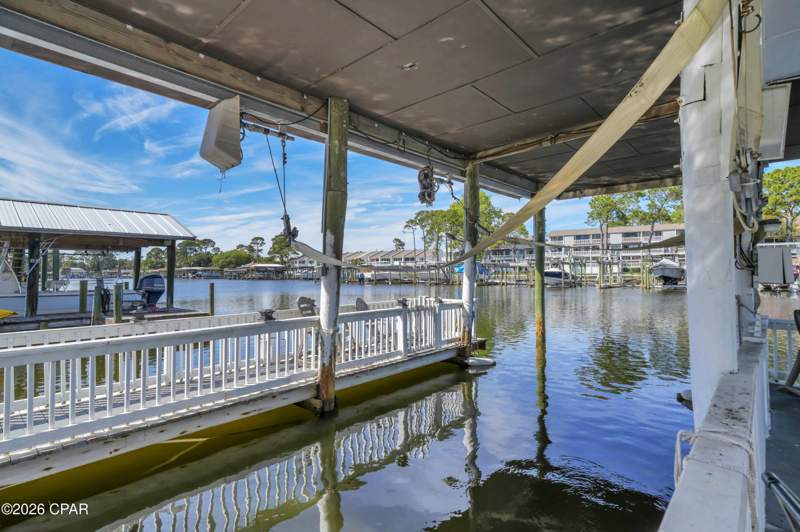 5 bedroom SingleFamilyResidence at 8120 S Lagoon Drive, Silver Sands Unit 1, Panama City — photo 4